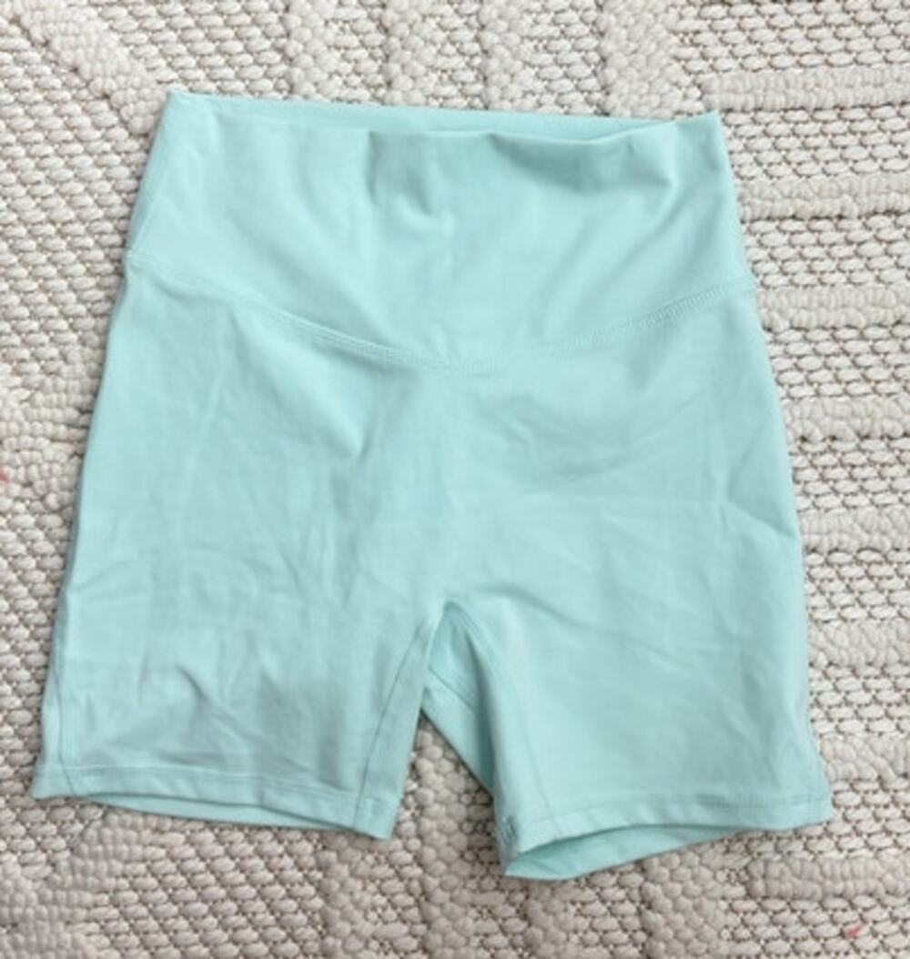 NWOT ACTA Mint Green High Waisted Bike Shorts Size Small
